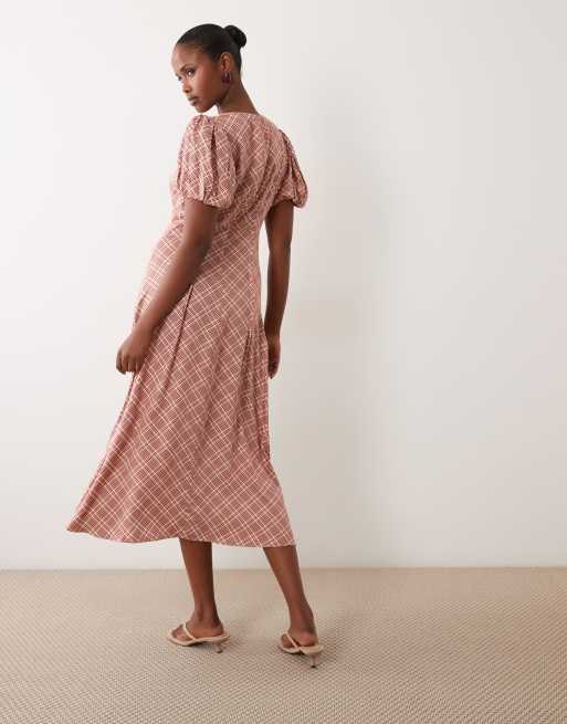 Nobody's Child Quinn satin puff sleeve midi tea dress in red check, 3 of 4