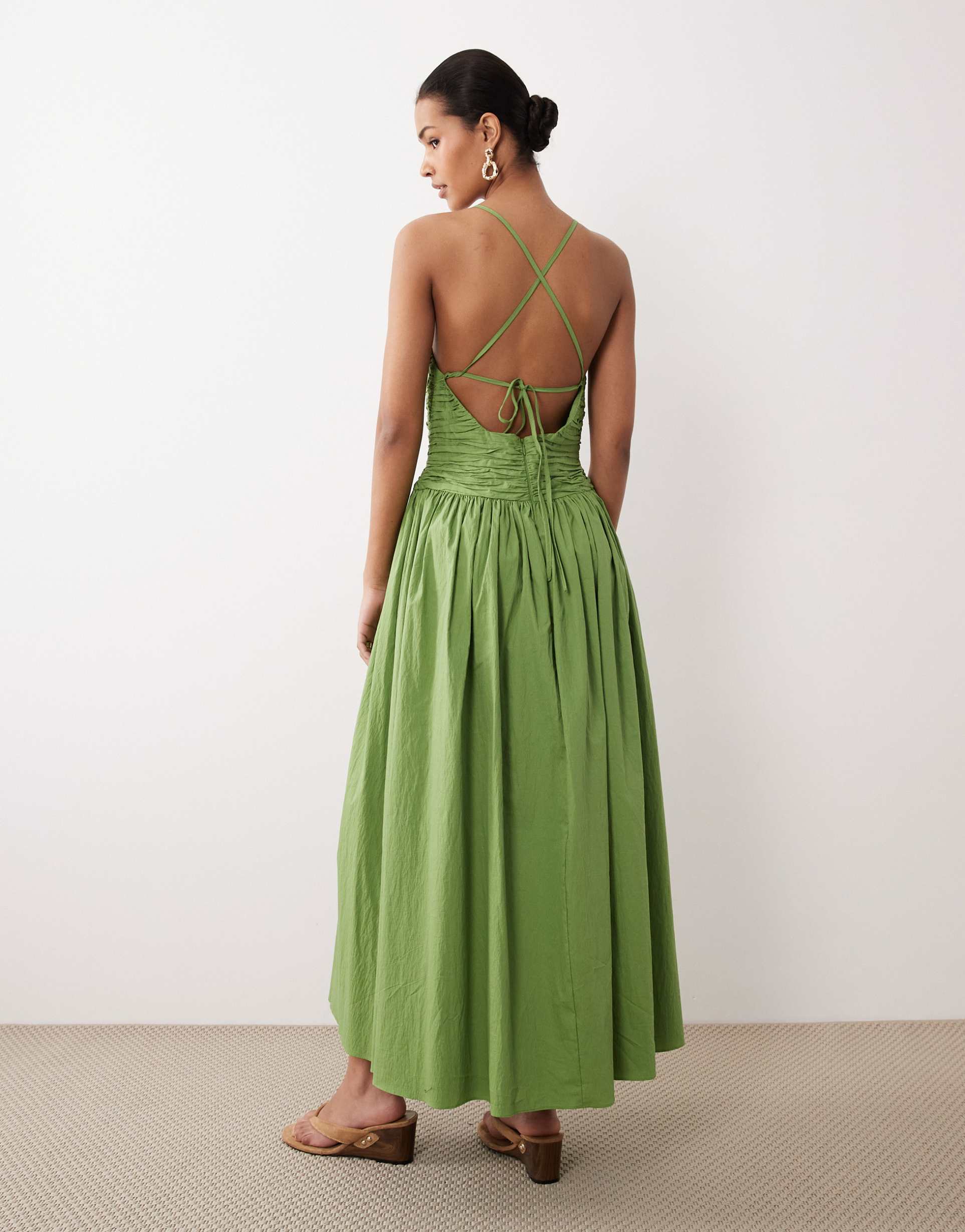 nobody's child rosabel occasion cotton blend sleeveless ruched bodice open back maxi dress in green