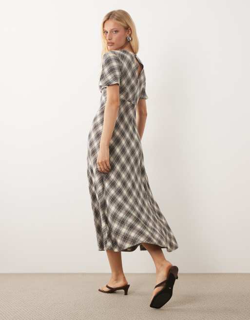 Nobody's Child Rowena v-neck flutter sleeve brushed midi dress in brown check, 4 of 4