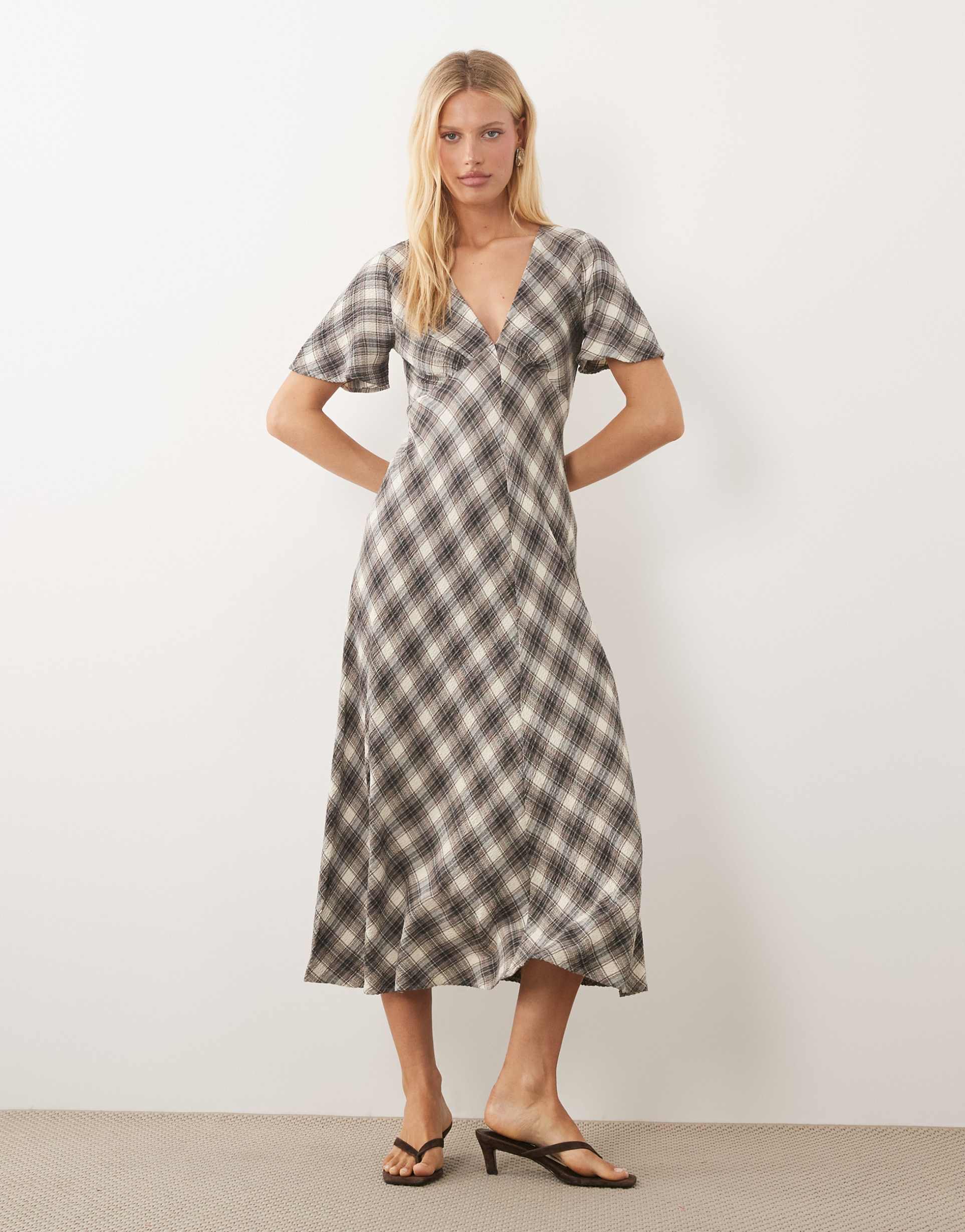 nobody's child rowena v neck flutter sleeve brushed midi dress in brown plaid