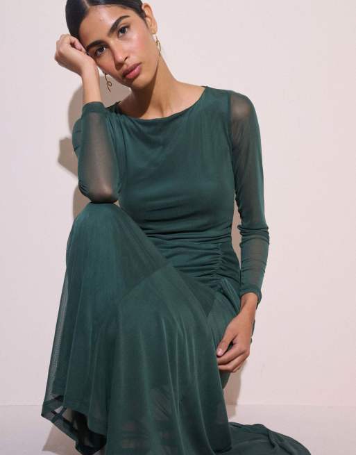 Nobody's Child Ruched hailey midi dress in green, 4 of 5
