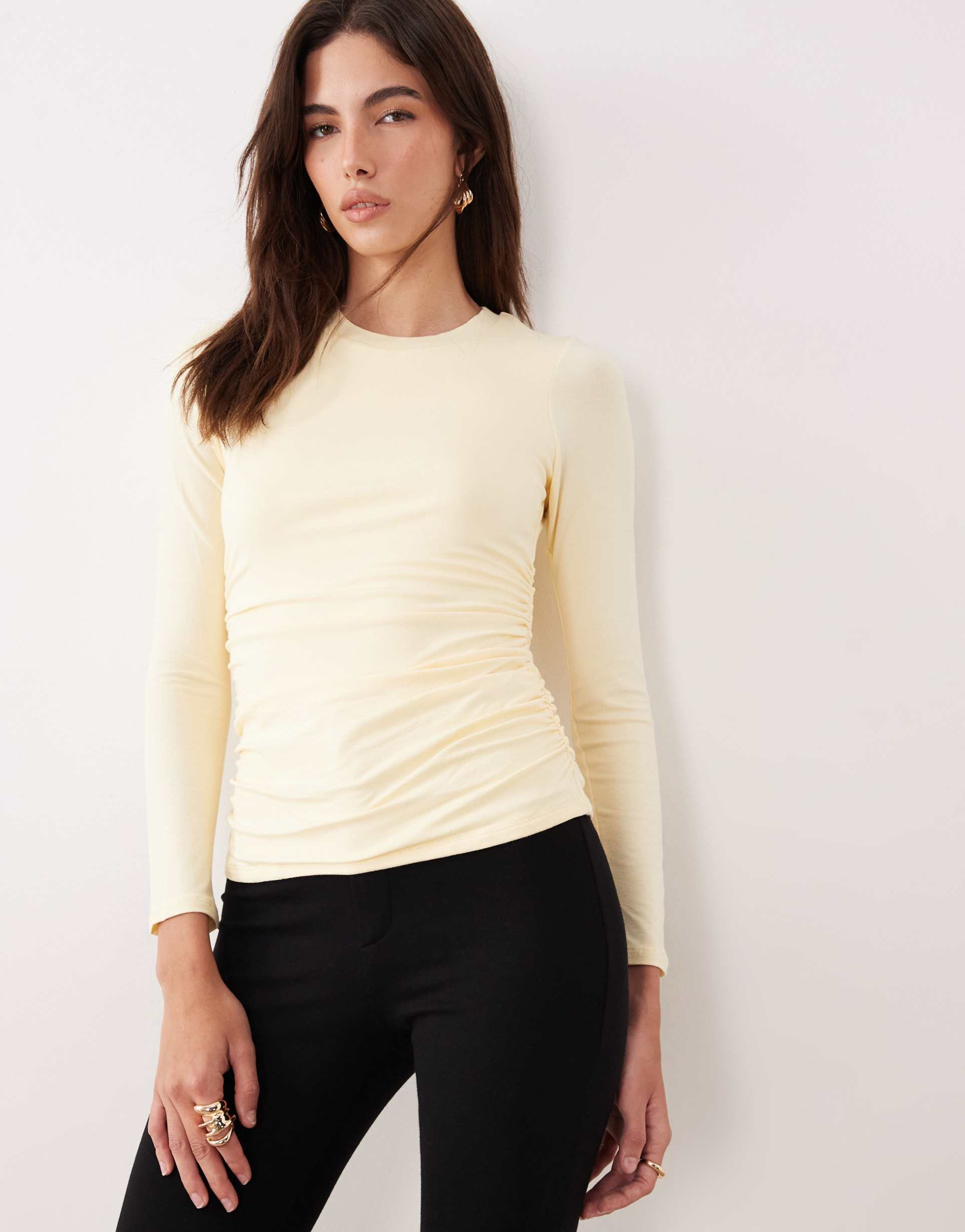 nobody's child ruched side long sleeved t-shirt in cream