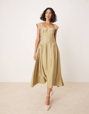 Nobody's Child - Rue - Midikleid in Khaki mit Schleifen-Trägern und Strukturdesign-Grün