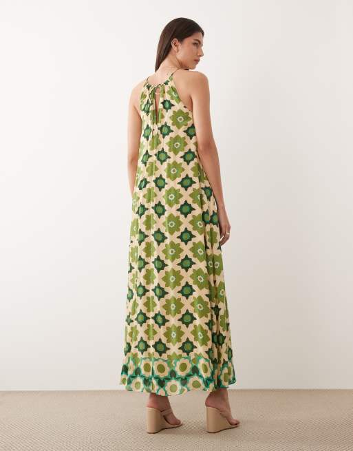 Nobody's Child – Sara – Neckholder-Maxikleid in Grün mit Blumenmuster und A-Linien-Schnitt, 4 von 4