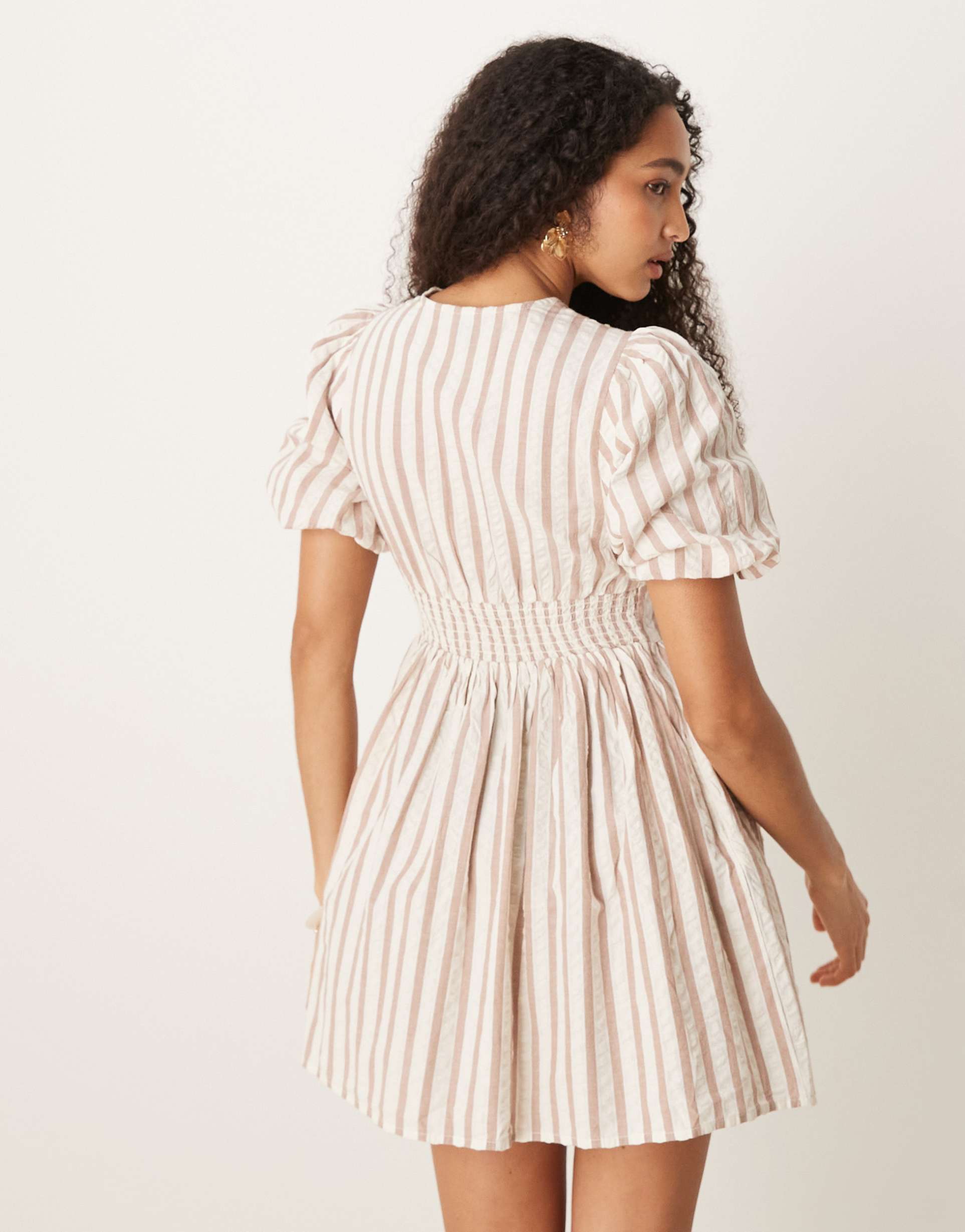 nobody's child scottie puff sleeve mini dress in neutral stripe