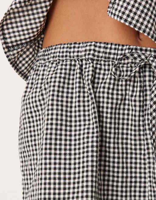 Nobody's Child - Shannon - Sorte og hvide shorts med bindebånd i taljen og gingham-tern, 3 af 5