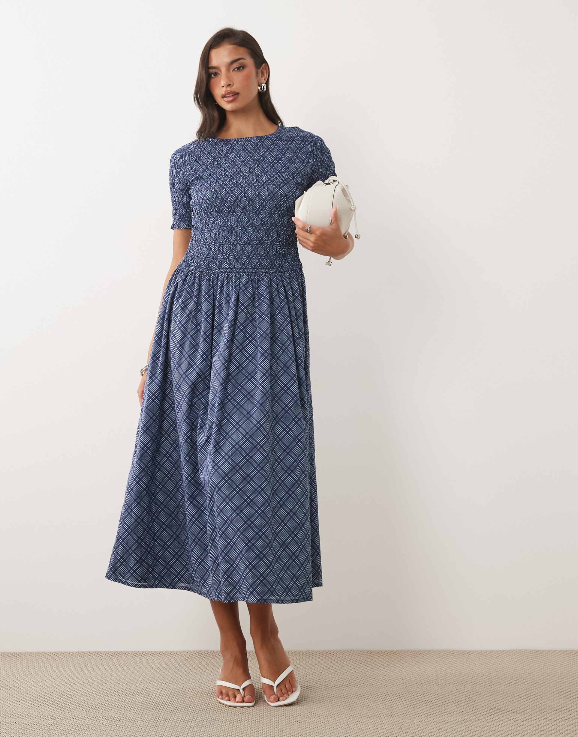 nobody's child shay shirred puff sleeve midi dress in blue check