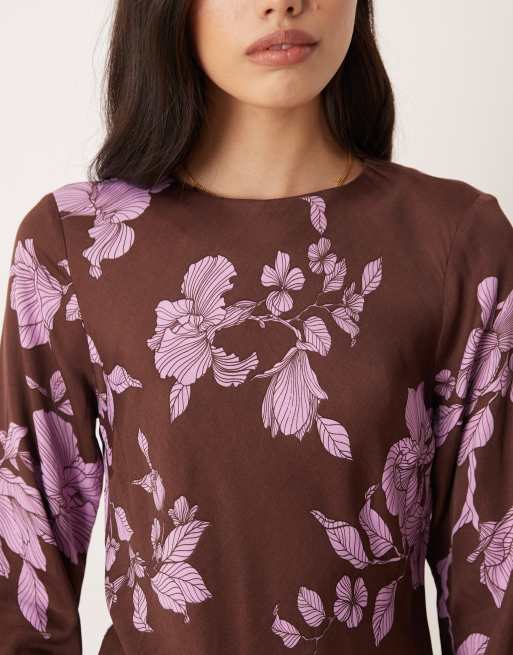 Nobody's Child - Shiloh - Robe longueur mollet à manches longues et imprimé fleuri oversize - Marron, 3 de 4