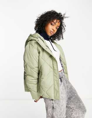 short swirl quilted jacket in green