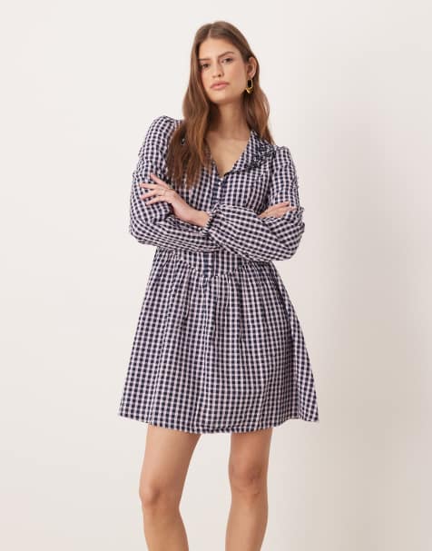 Nobody's Child – Sienna – Zapinana na guziki z przodu sukienka mini w niebiesko-różową kartkę vichy z kołnierzykiem z haftowanym wzorem - view 1