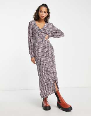 Nobody's Child Siri tea button midi dress in geometric print | ASOS