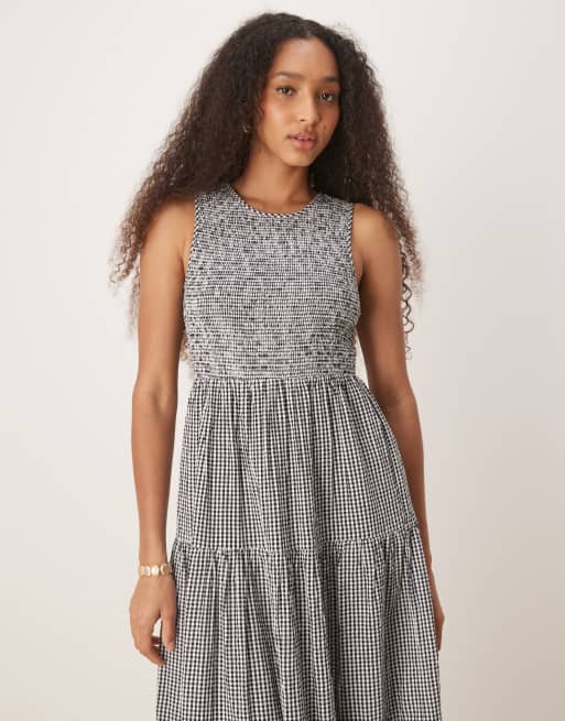 Nobody's Child sleeveless tiered midi dress in mono gingham, 4 of 4