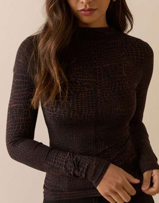 Nobody's Child Snake print jersey high neck top in brown, 3 of 5