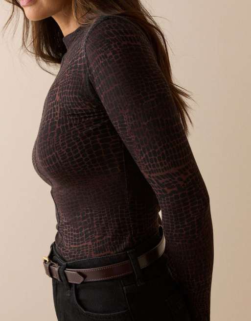 Nobody's Child Snake print jersey high neck top in brown, 4 of 5