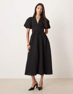 Nobody's Child Starlight Seersucker Midi Dress In Black
