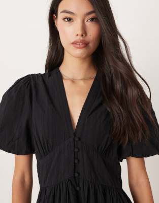 Nobody's Child Starlight Seersucker Midi Dress In Black