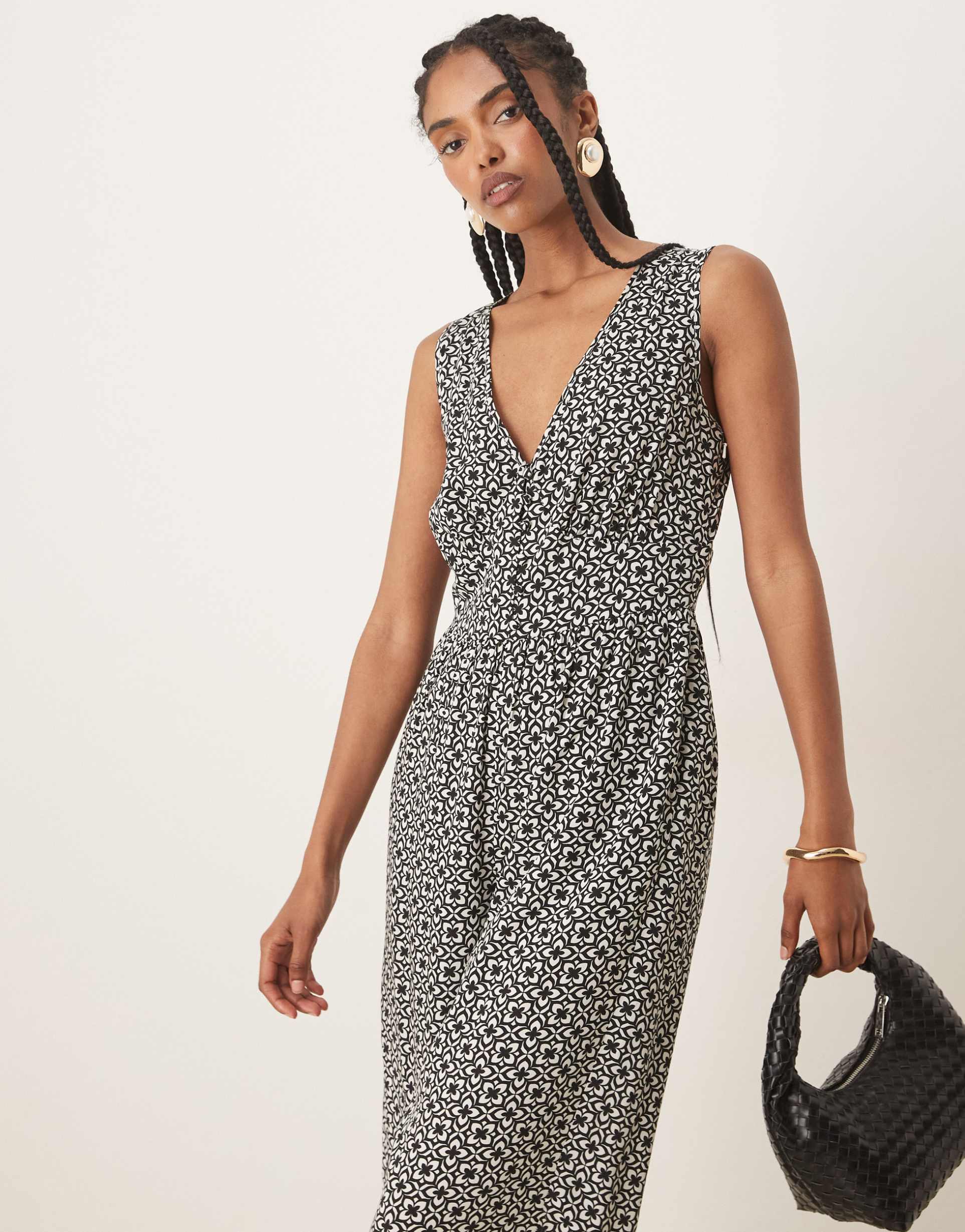 nobody's child starlight sleeveless jumpsuit in mono geo print