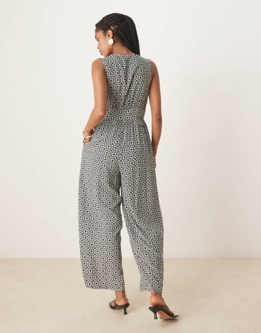 Nobody's Child - Starlight - Tuta jumpsuit senza maniche monocromatica con stampa geometrica, 3 di 4