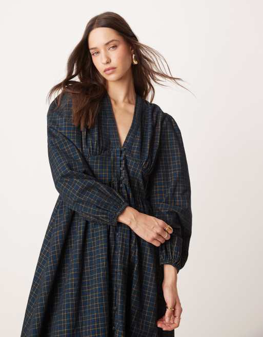 Nobody's Child - Starlight - Vestito con gonna al polpaccio blu navy a quadri a coste con maniche a palloncino
