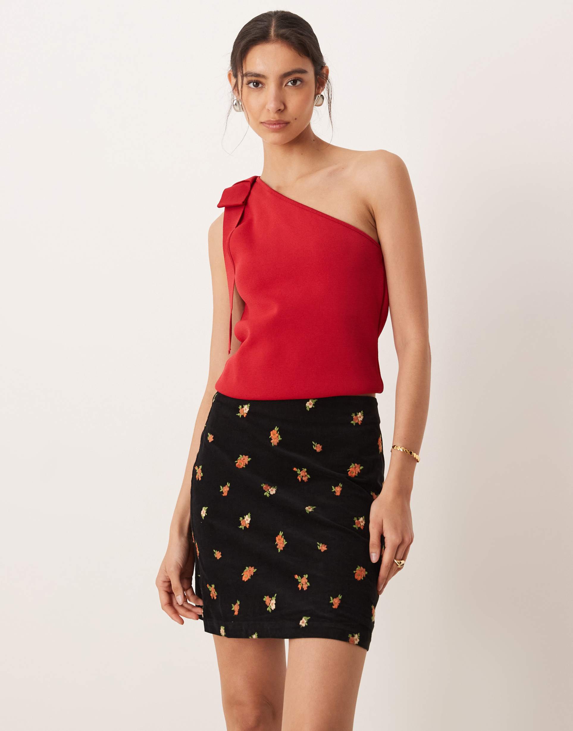 nobody's child stockholm embroidered skirt in black