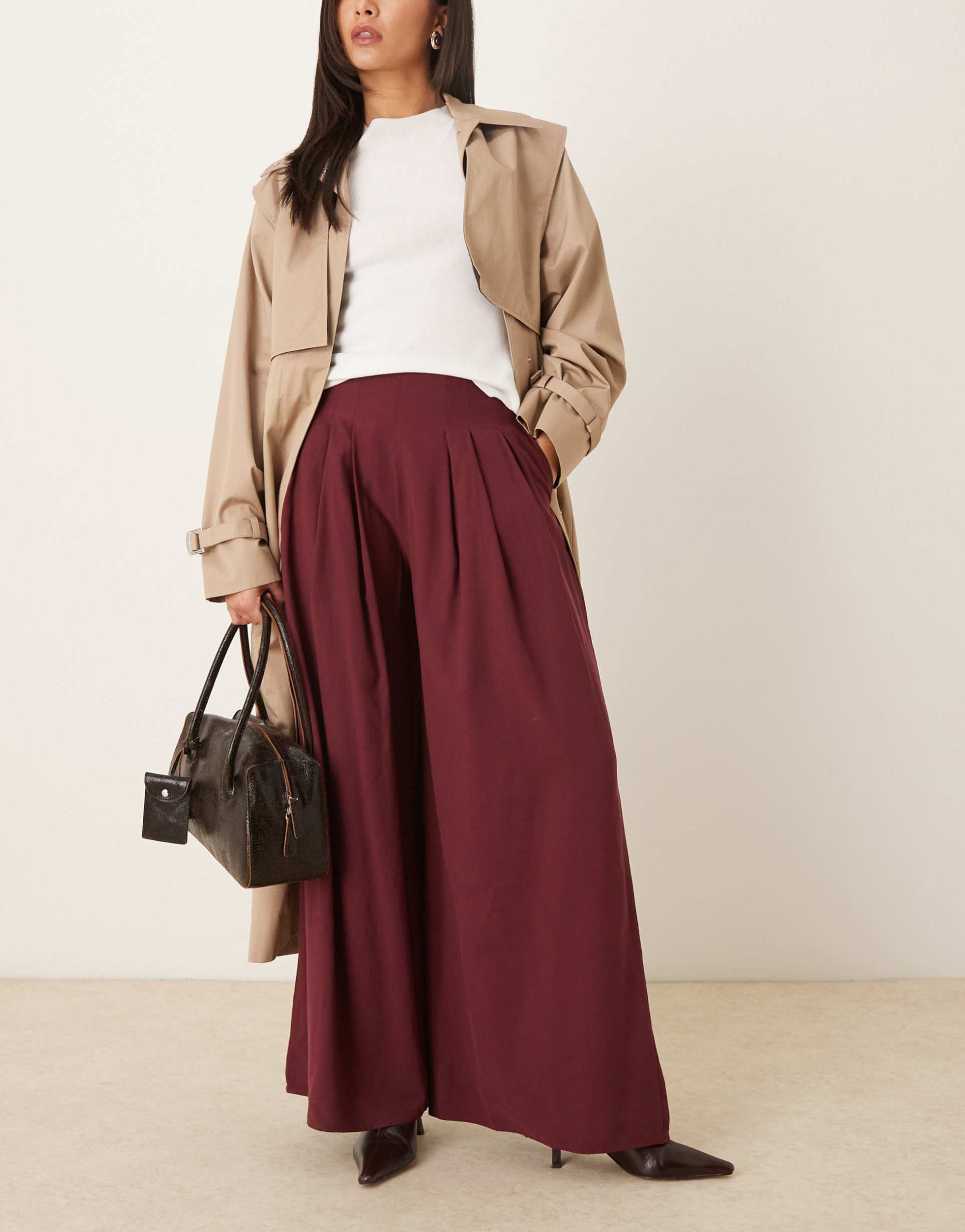 nobody's child tailored pleat detailing wide leg pants in burgundy