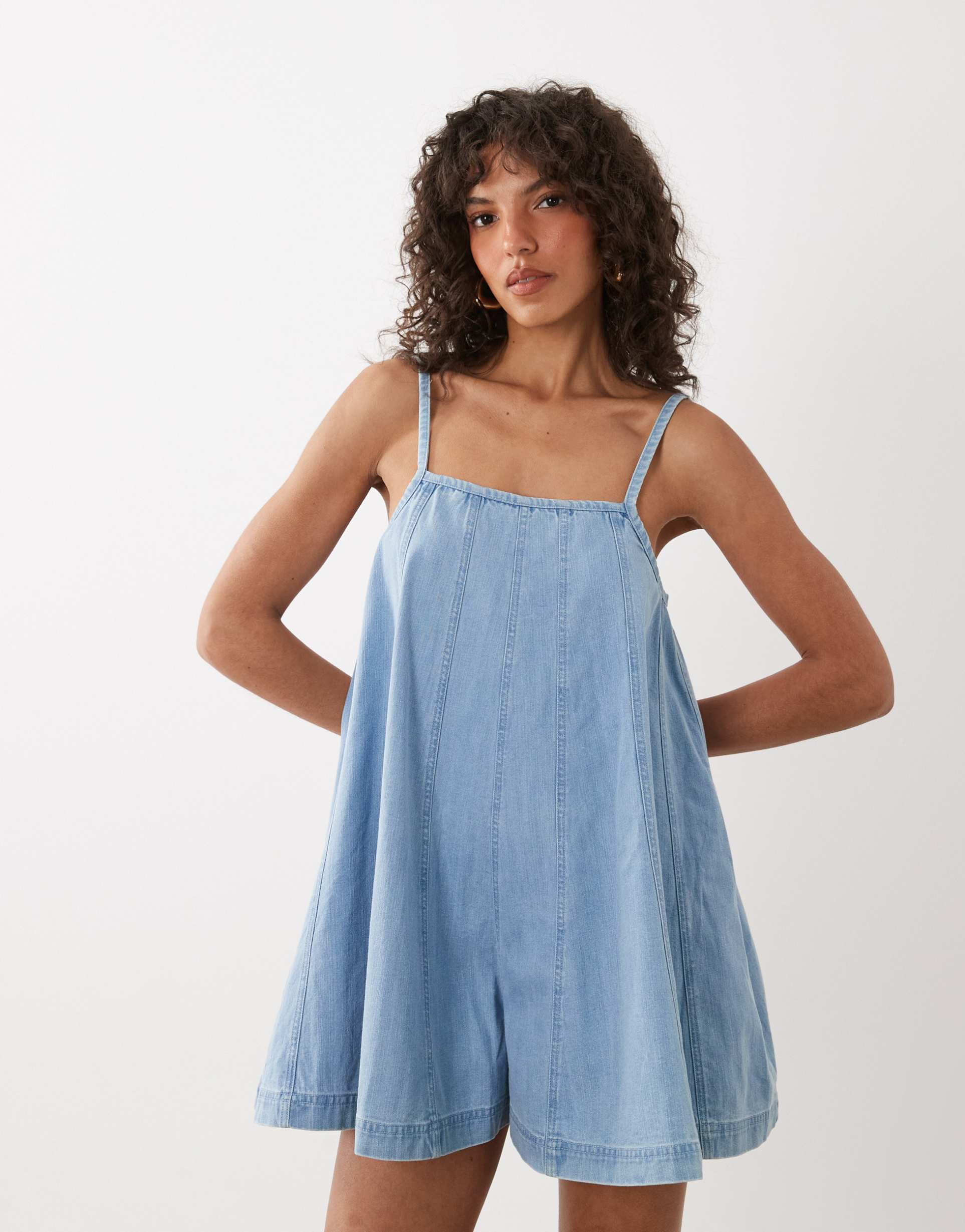 nobody's child talli denim square neck cami strap romper in light blue
