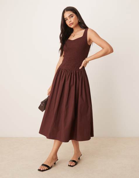 Nobody's Child - Thalia - Robe mi-longue à ourlet plongeant et corsage froncé - Chocolat - view 1