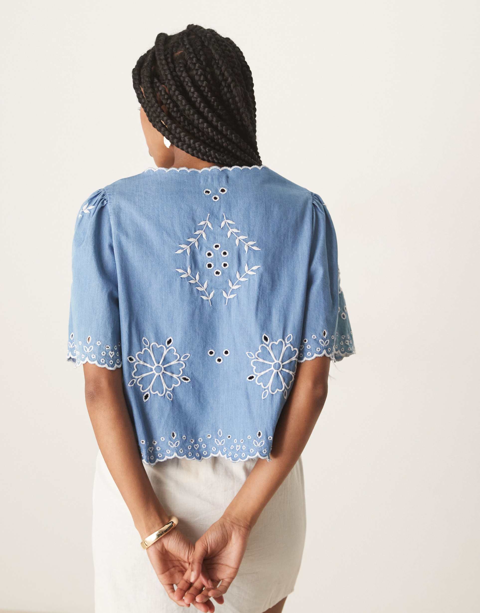 nobody's child tie-detail embroidered denim top in vintage wash