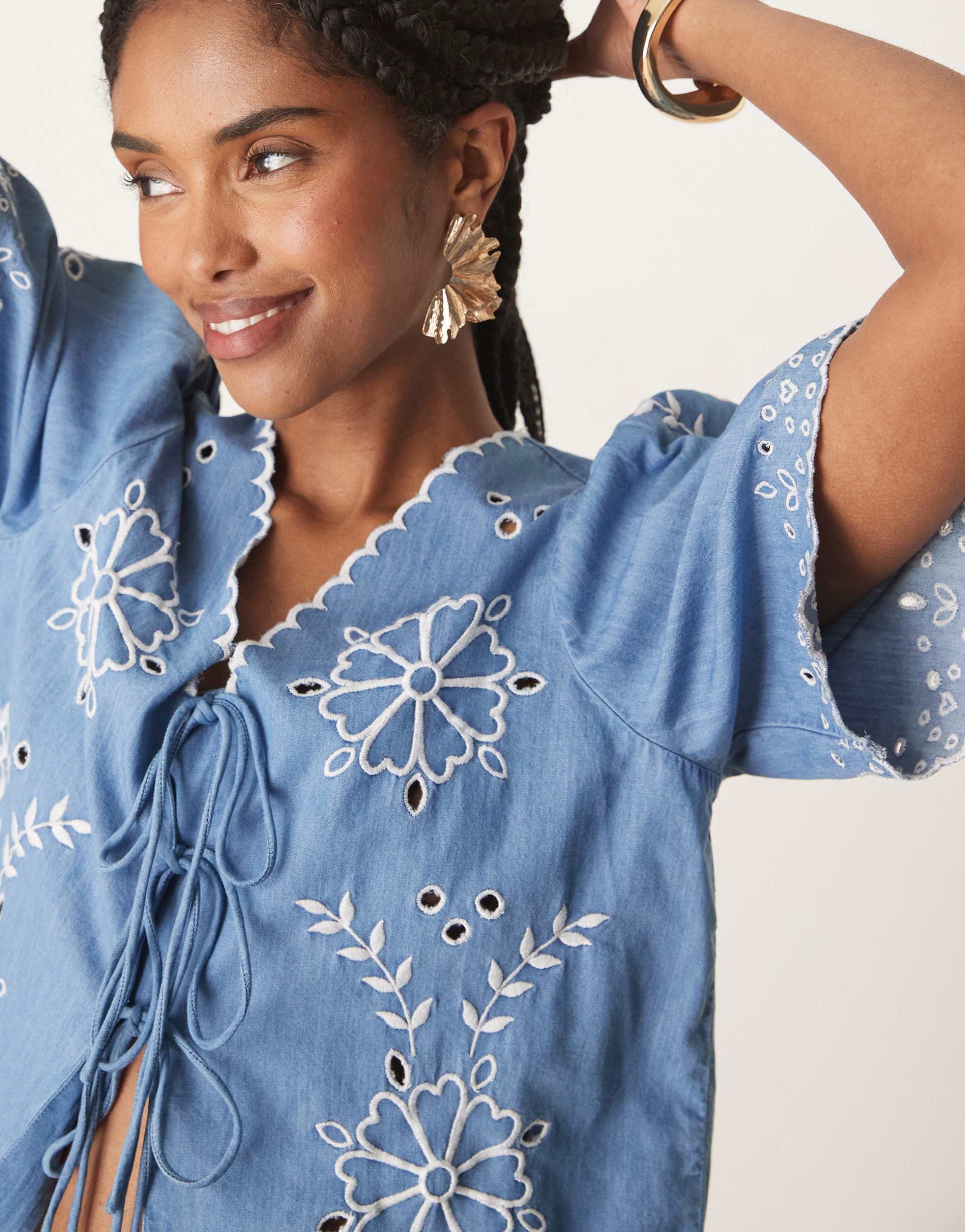 nobody's child tie-detail embroidered denim top in vintage wash