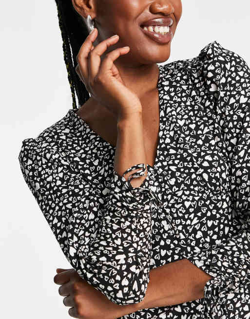 Nobody's Child tie sleeve mini tea dress in black heart print, 3 of 4