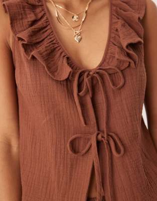 NOBODY'S CHILD TINA GAUZE TIE-DETAIL RUFFLE TOP 