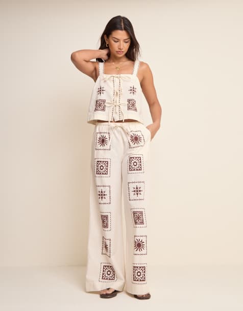 Nobody's Child Topaz cotton printed tie detail cami top in cream (part of a set) - view 1