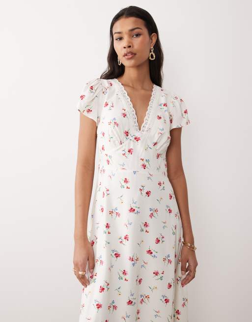 Nobody's Child v-neck flutter sleeve tie back midi dress in ivory floral, 3 of 4