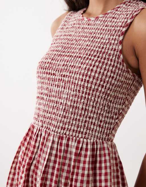 Nobody's Child - Vestido midi a cuadros vichy rojos con cuello redondo, cuerpo fruncido y falda escalonada de algodón, 4 de 4