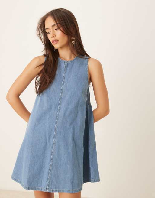 Nobody's Child - Vestito svasato in denim blu chiaro con cut-out sulla schiena, 3 di 4