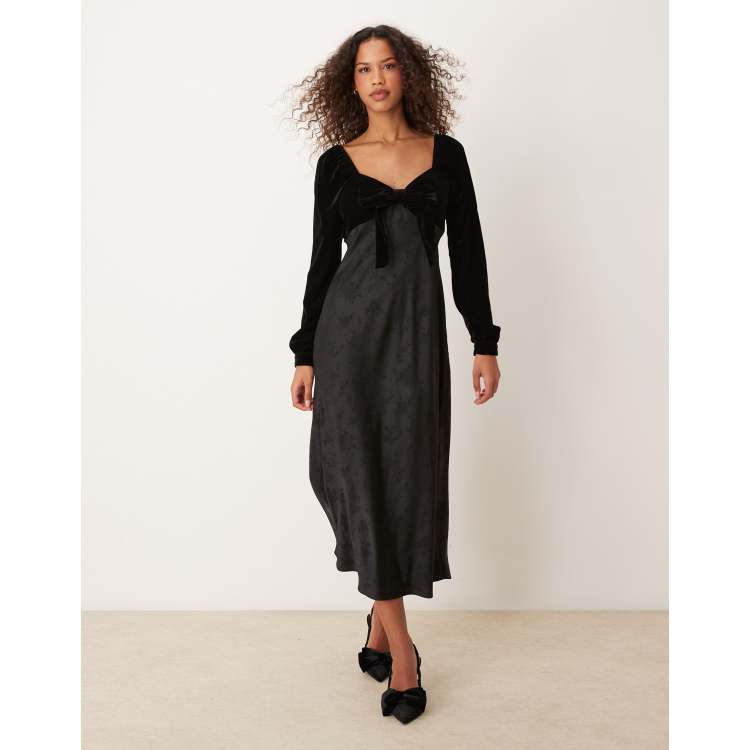 Nobody's Child Vicky lace detail midi dress in black | ASOS