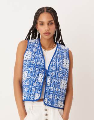 Nobody's Child - Western-Steppweste in Blau mit Bandana-Print