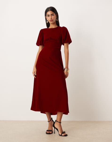 Nobody's Child - Zelda - Fluwelen maxi-jurk met uitsnijding aan de achterkant en pofmouwen in rood - view 1