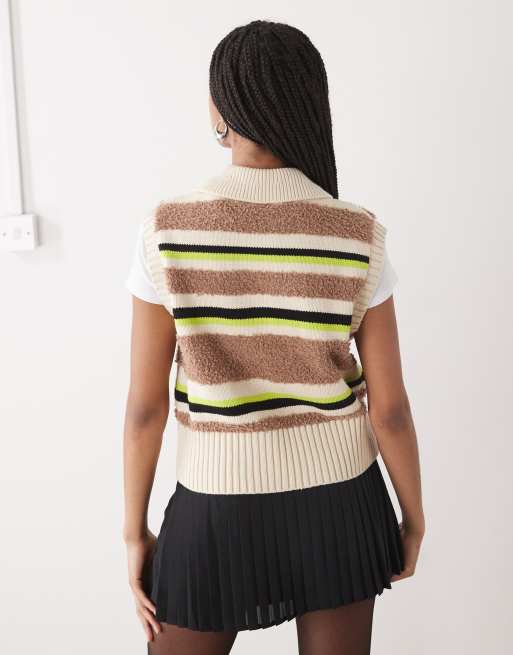 Noisy May 1/4 zip textured knit vest in cream and brown, 3 of 4