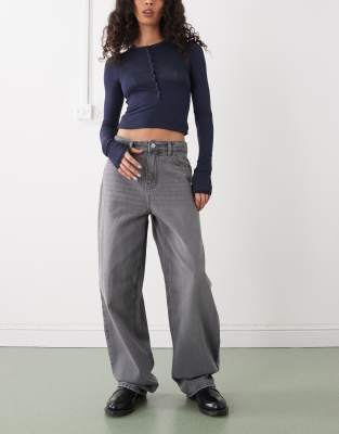 Noisy May - Alexa - Jeans in Grau mit mittelhohem Bund und weitem Bein