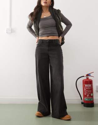 Noisy May Andy low rise wide leg jeans in washed black