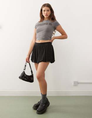 Noisy May Baby Tee With Don't Hate Me Print In Gray