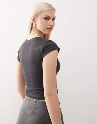 Noisy May baby tee with Rebel print in charcoal gray