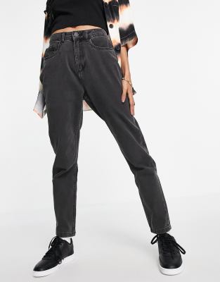 baggy mom jeans in washed black