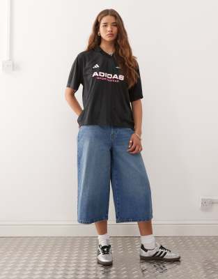 Bermuda shorts in mid blue denim