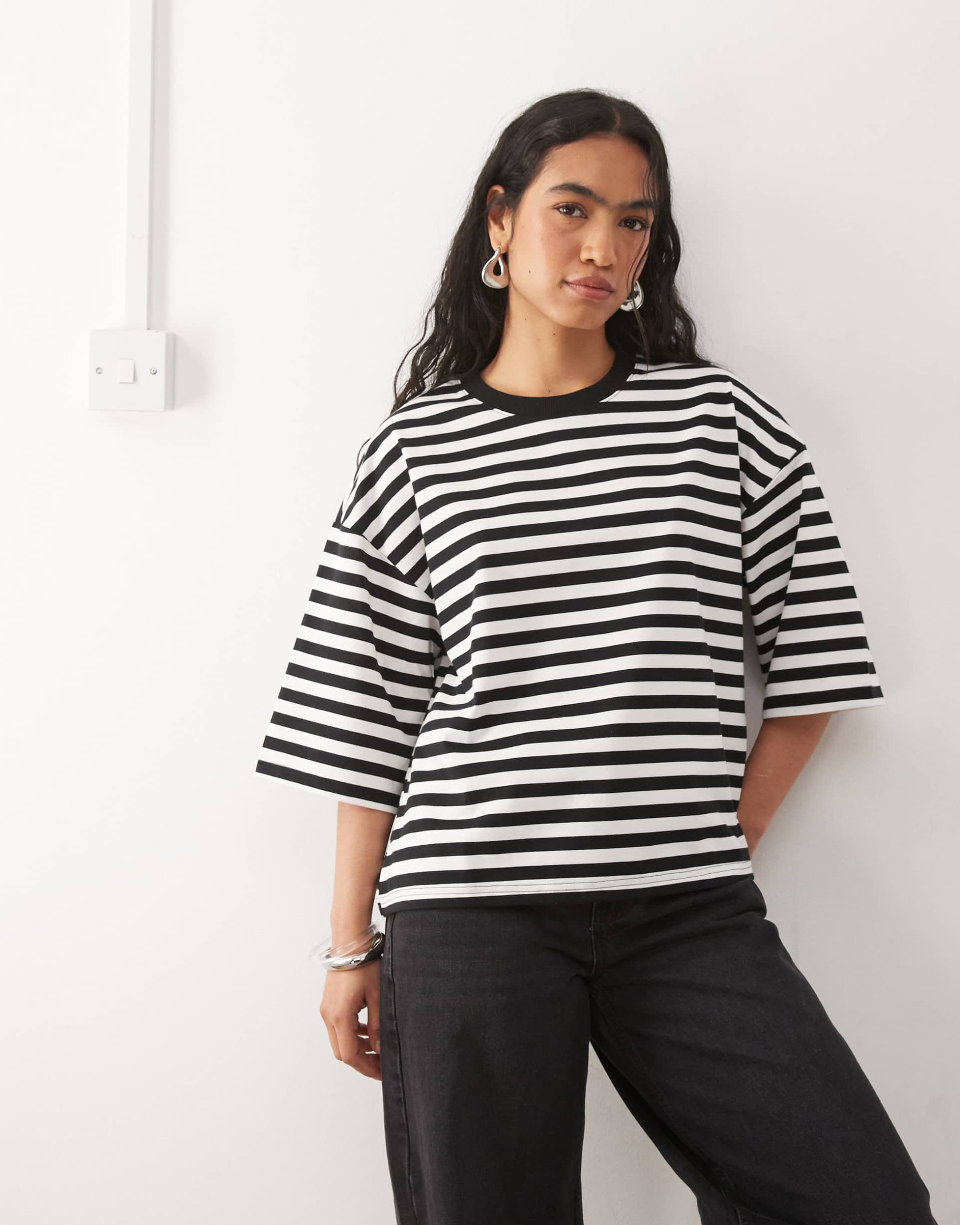 noisy may boxy tee in black stripe