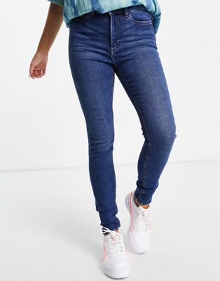 Noisy May – Callie – Jeans mit engem Schnitt und hohem Bund in verwaschenem Mittelblau
