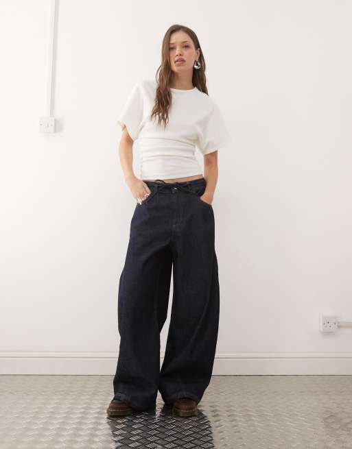 Noisy May cinch waist t-shirt in white, 3 of 4