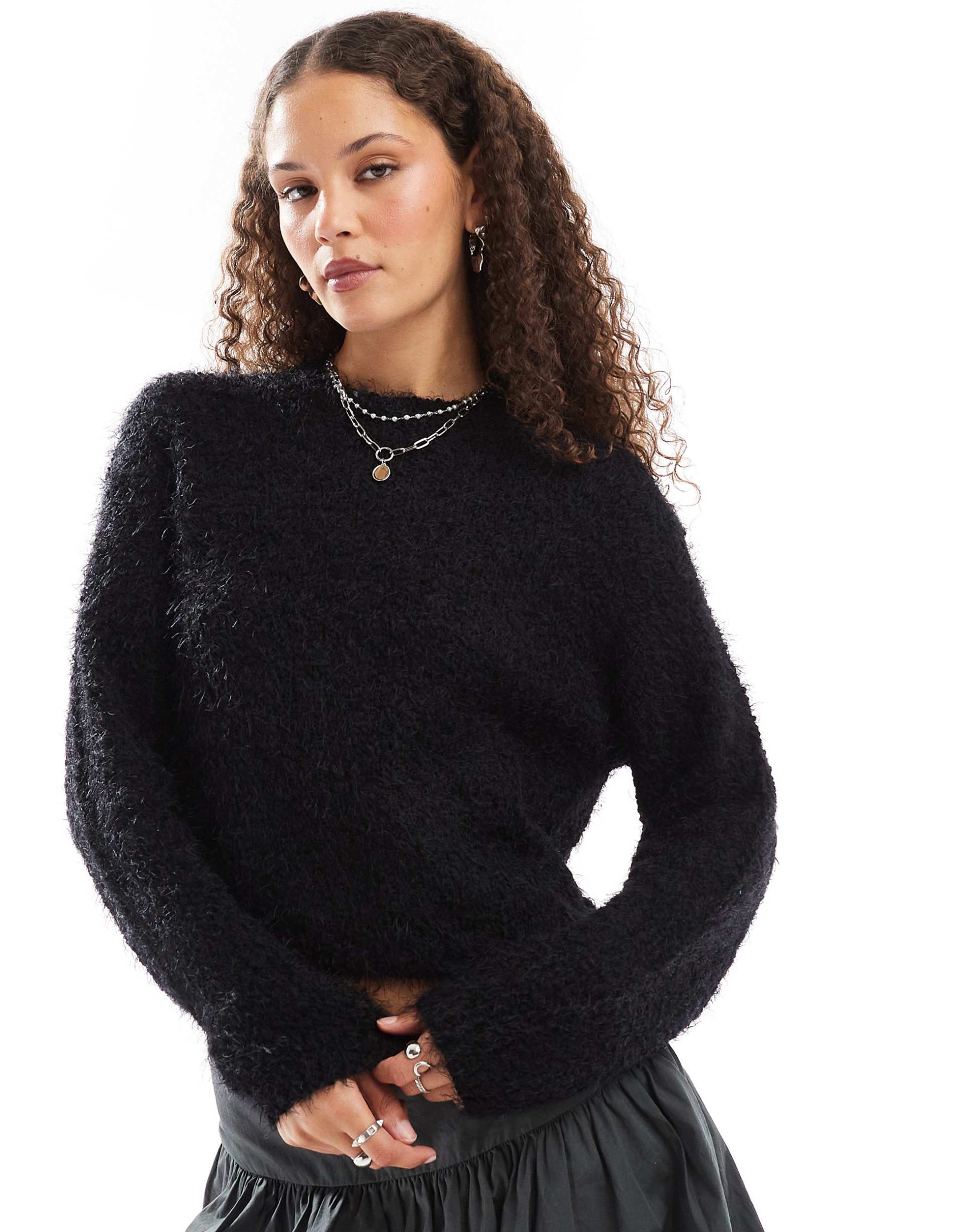 noisy may crew neck fuzzy knit sweater in black