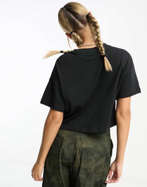 Noisy May cropped t-shirt in black